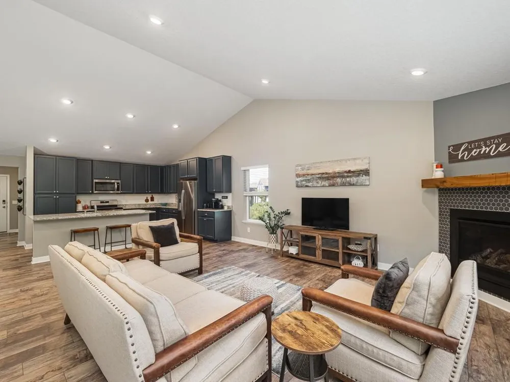 1829 Attenborough Street Shakopee, MN 55379