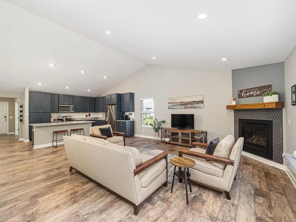 1829 Attenborough Street Shakopee, MN 55379