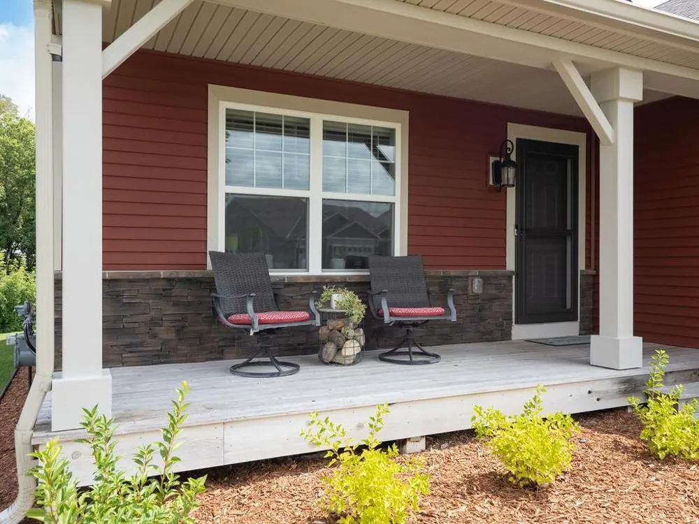 1829 Attenborough Street Shakopee, MN 55379