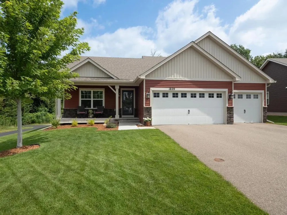 1829 Attenborough Street Shakopee, MN 55379