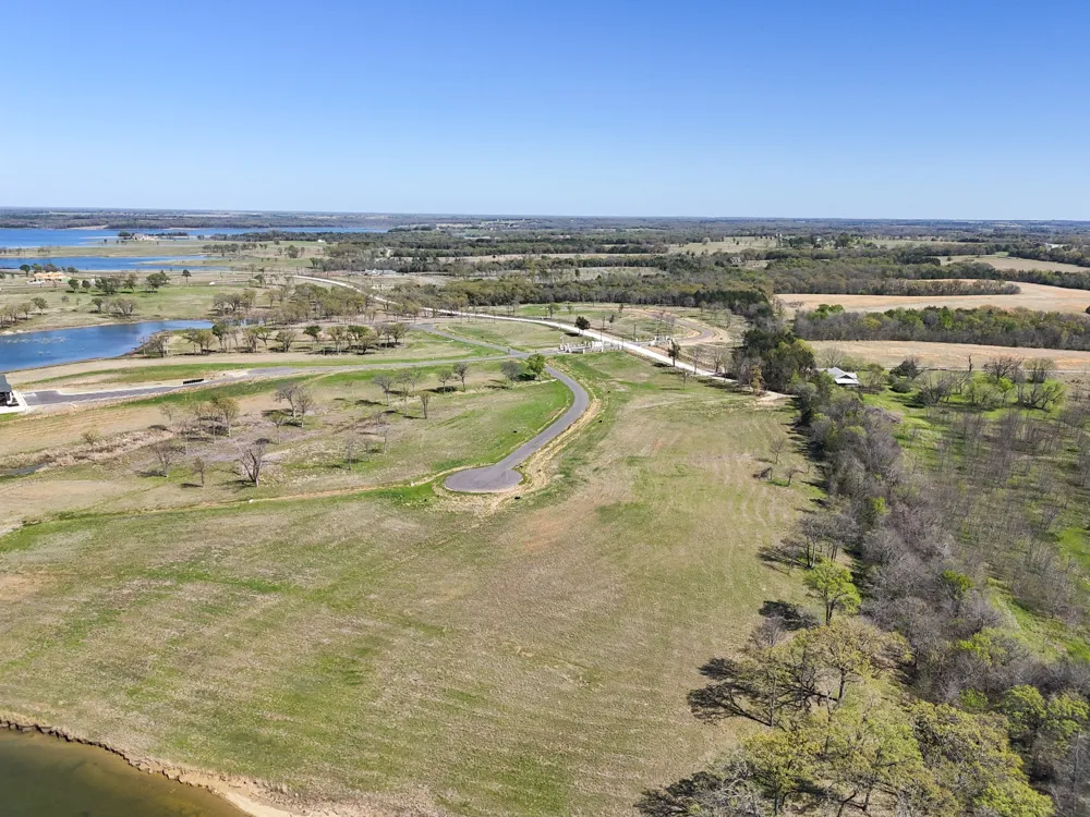 380 Harborside Terrace Windom, TX 75492