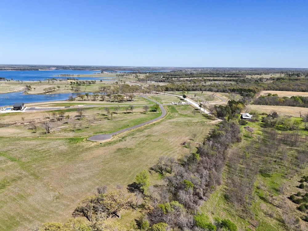 380 Harborside Terrace Windom, TX 75492
