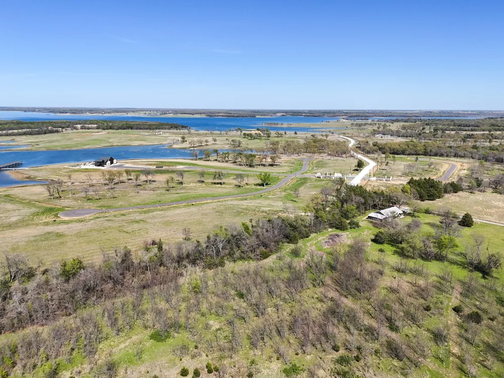 380 Harborside Terrace Windom, TX 75492