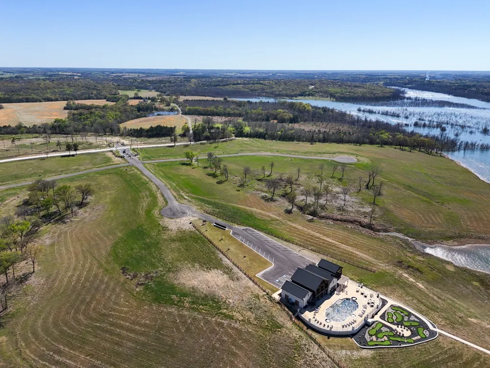 380 Harborside Terrace Windom, TX 75492