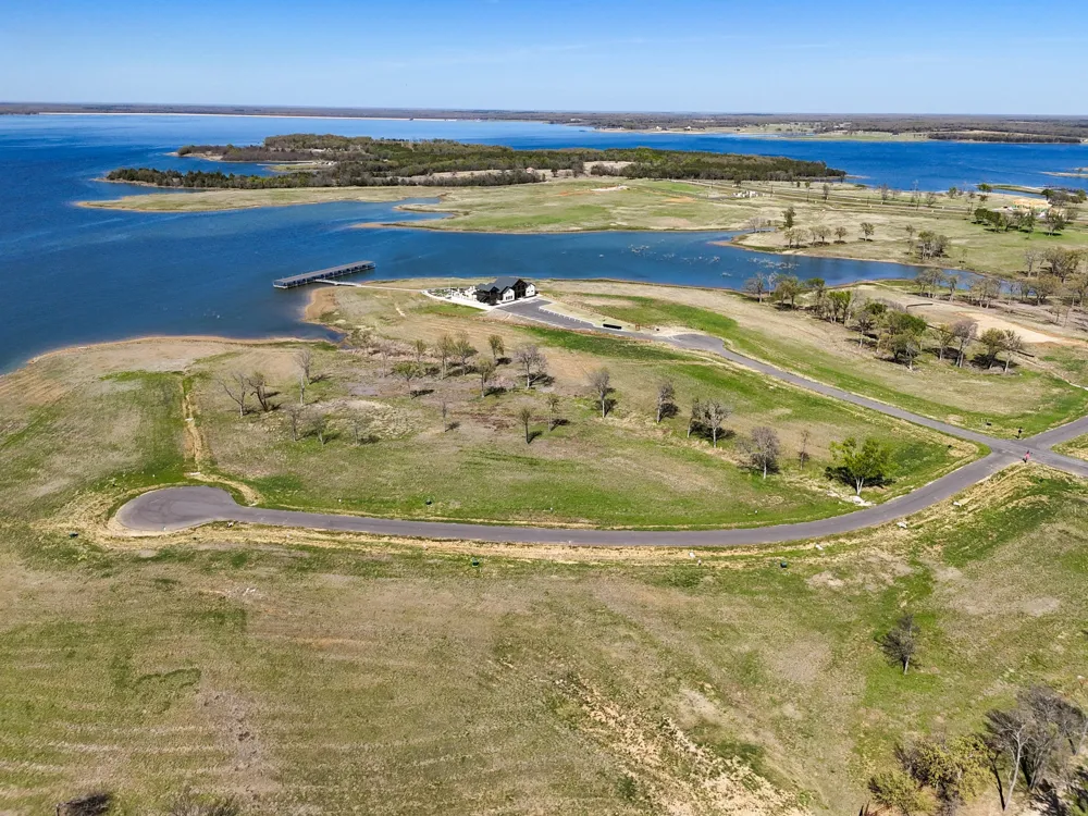 380 Harborside Terrace Windom, TX 75492