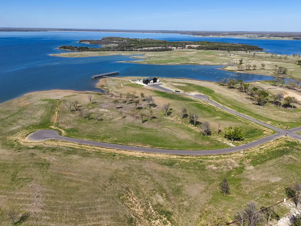 380 Harborside Terrace Windom, TX 75492