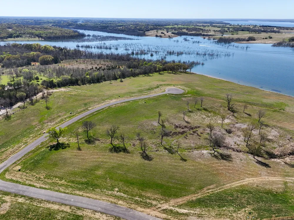 380 Harborside Terrace Windom, TX 75492