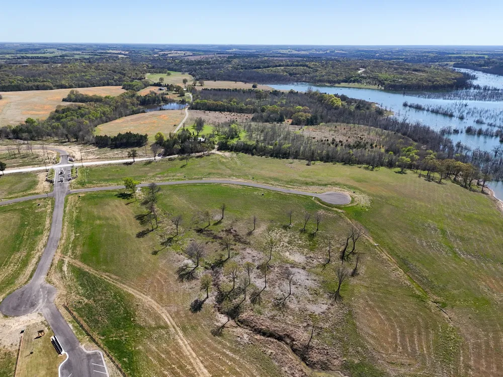 380 Harborside Terrace Windom, TX 75492