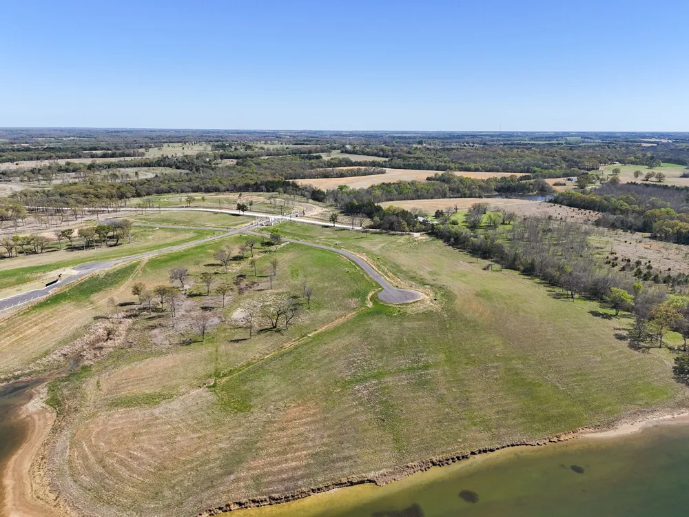 380 Harborside Terrace Windom, TX 75492