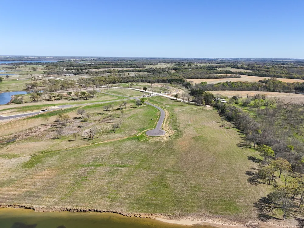 380 Harborside Terrace Windom, TX 75492