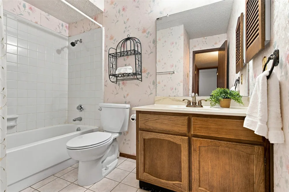 1519 Cardinal Circle Lewisville, TX 75067