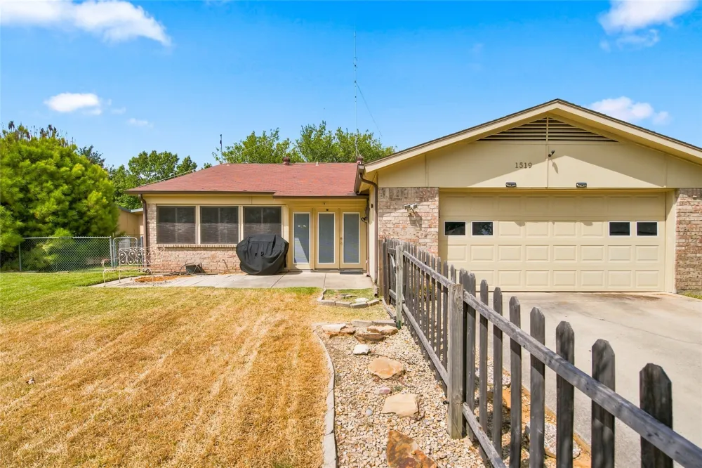 1519 Cardinal Circle Lewisville, TX 75067
