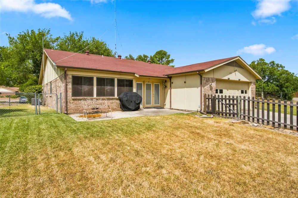 1519 Cardinal Circle Lewisville, TX 75067