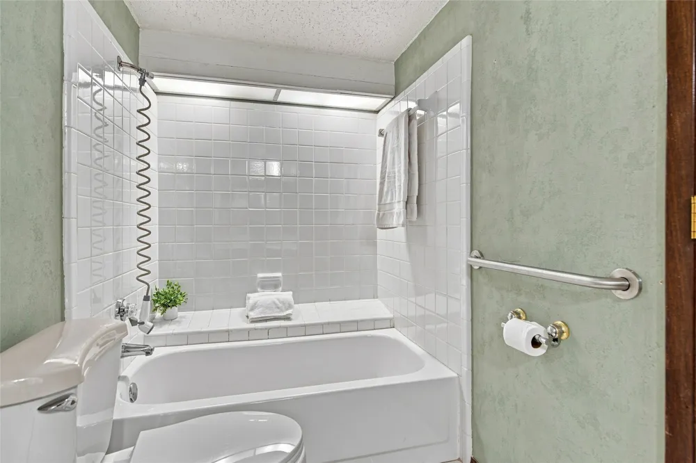 1519 Cardinal Circle Lewisville, TX 75067