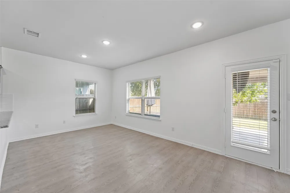 4651 Raleigh Dalton Road Dallas, TX 75227