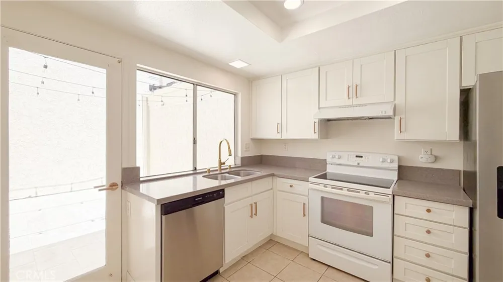 12 Navarre Irvine, CA 92612