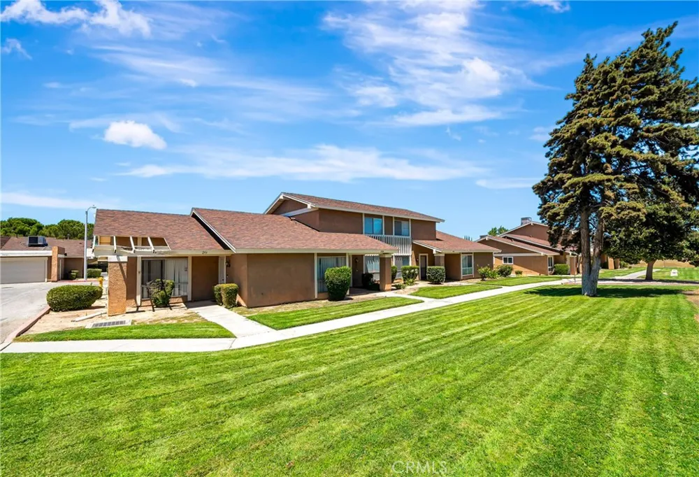 2929 W Avenue J4 Lancaster, CA 93536
