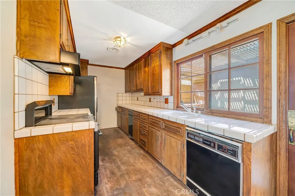 2929 W Avenue J4 Lancaster, CA 93536