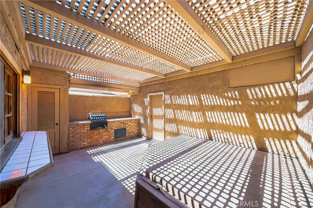 2929 W Avenue J4 Lancaster, CA 93536