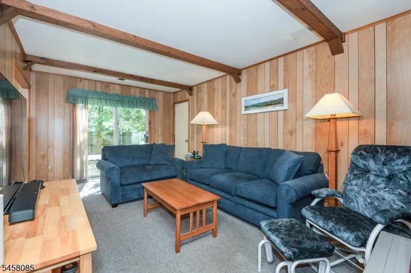 21 Heinrich Rd Franklin, NJ 08873