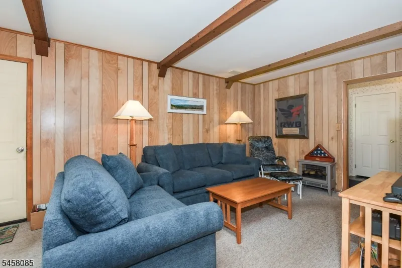 21 Heinrich Rd Franklin, NJ 08873