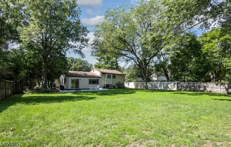 21 Heinrich Rd Franklin, NJ 08873