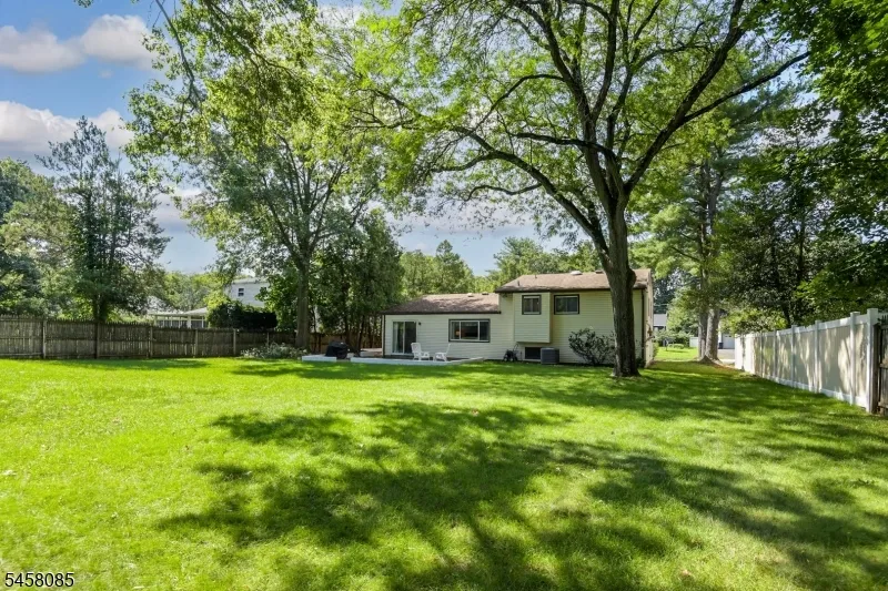 21 Heinrich Rd Franklin, NJ 08873