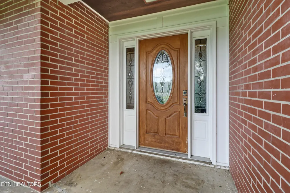 1378 Sparta Hwy Crossville, TN 38572