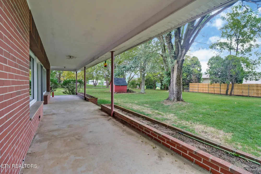 1378 Sparta Hwy Crossville, TN 38572