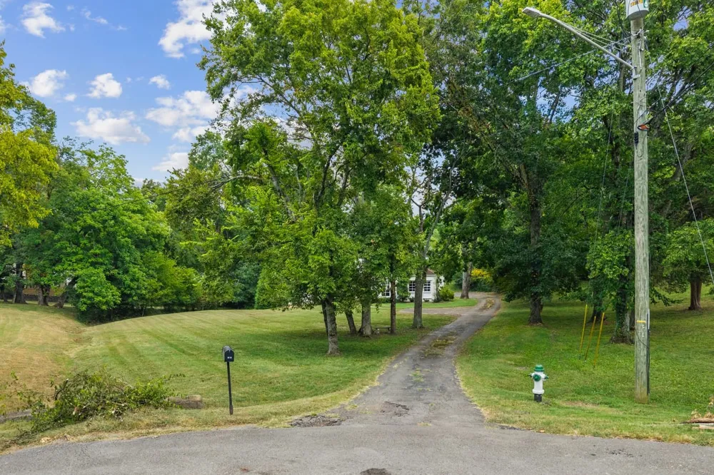 500 Torrington Ct Nashville, TN 37205