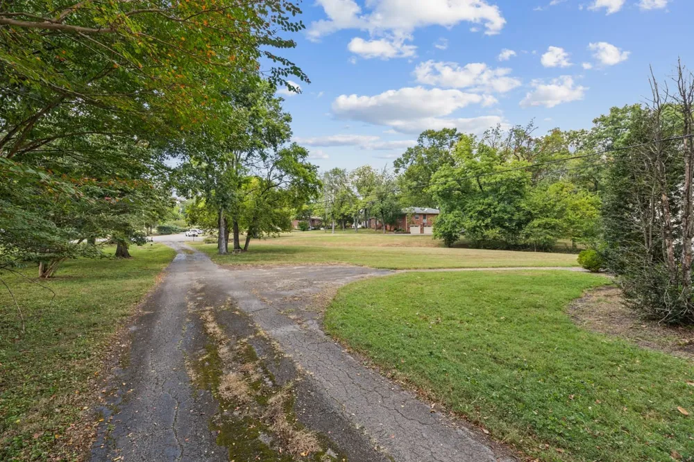 500 Torrington Ct Nashville, TN 37205