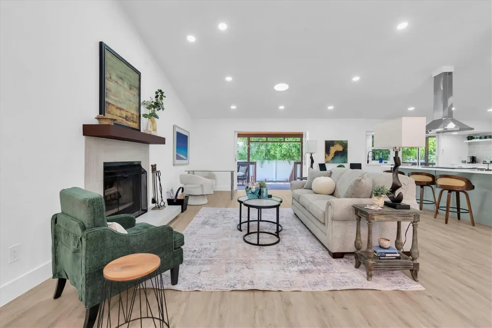 630 PINTA DRIVE Tierra Verde, FL 33715