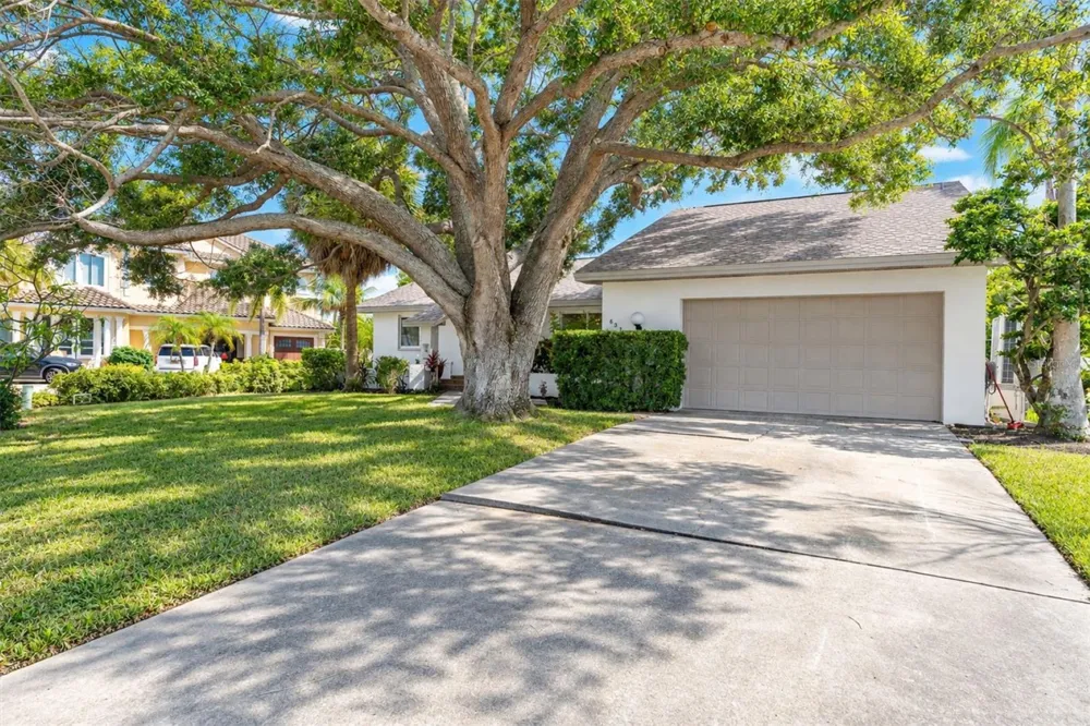 630 PINTA DRIVE Tierra Verde, FL 33715