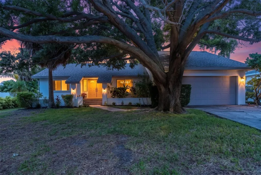 630 PINTA DRIVE Tierra Verde, FL 33715