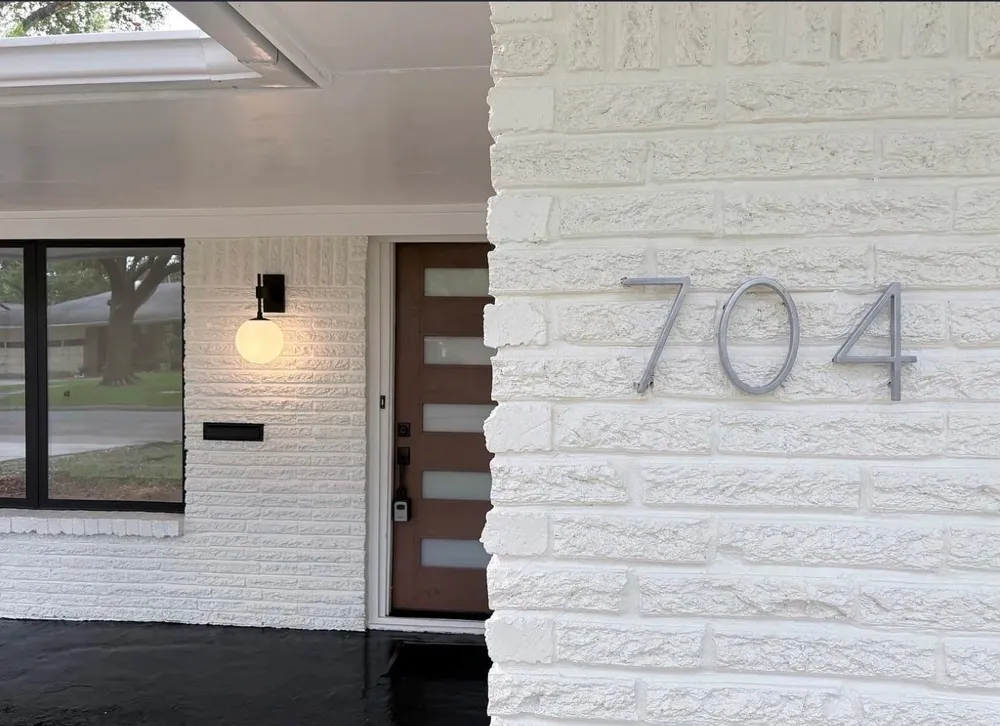 704 Fleetwood Street Baytown, TX 77520