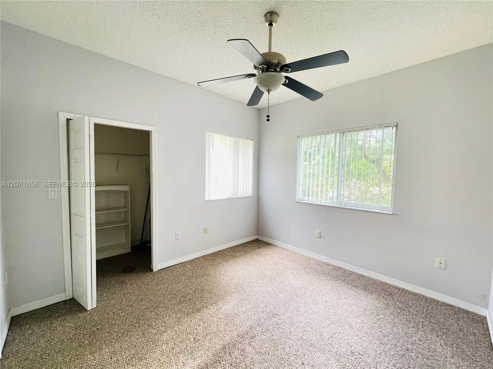 7085 Nova Dr #318 Davie, FL 33317