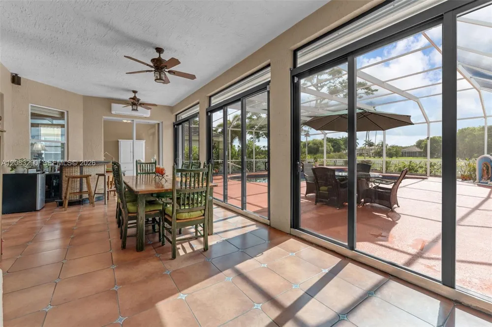 2825 Fairways Dr Homestead, FL 33035