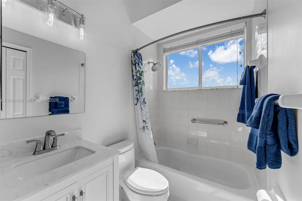 2825 Fairways Dr Homestead, FL 33035