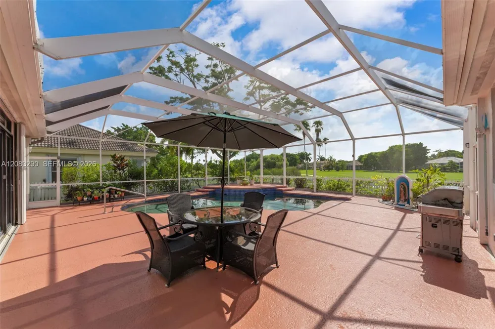 2825 Fairways Dr Homestead, FL 33035