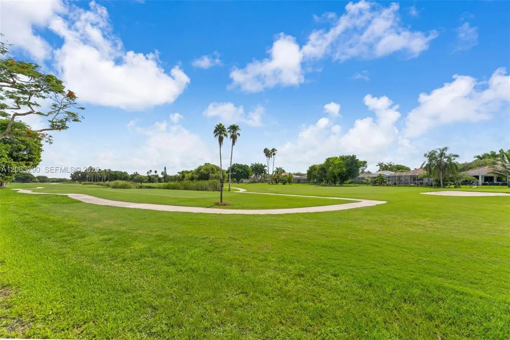 2825 Fairways Dr Homestead, FL 33035