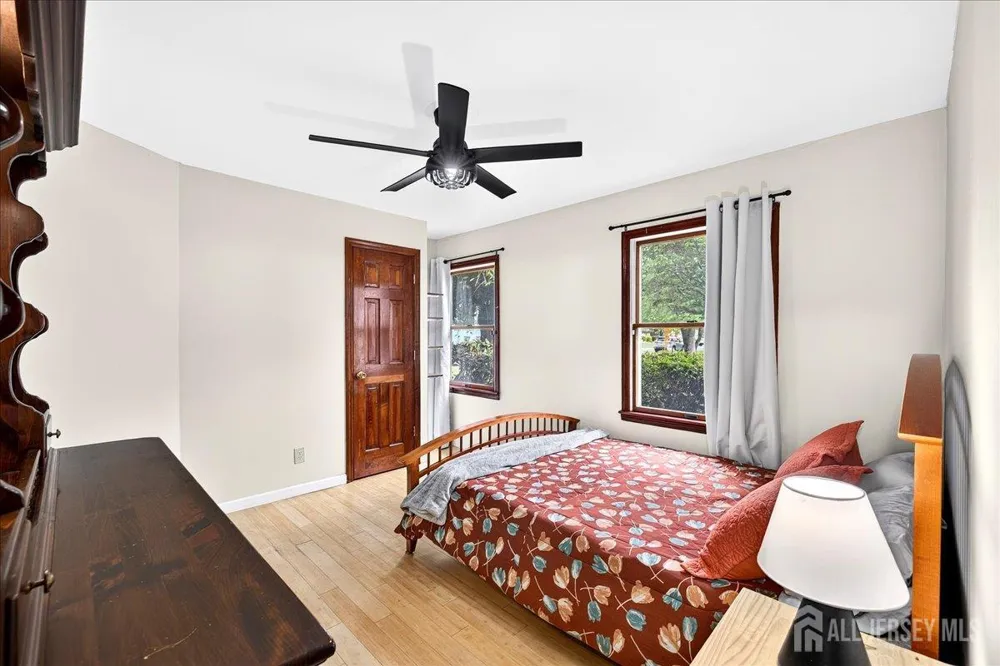 6 Idlewild Road Edison, NJ 08817