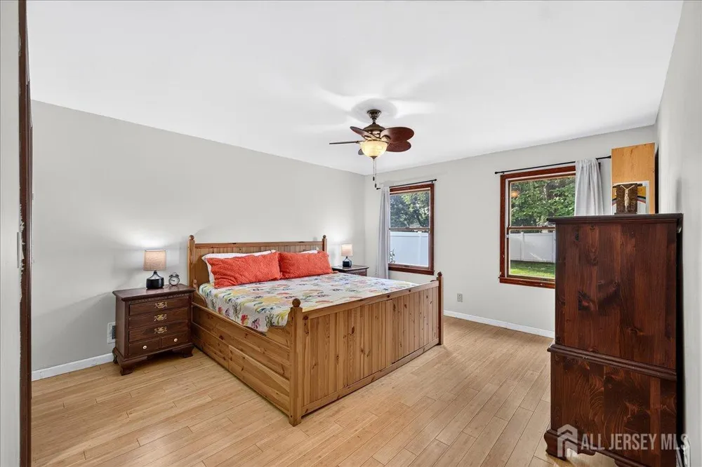 6 Idlewild Road Edison, NJ 08817