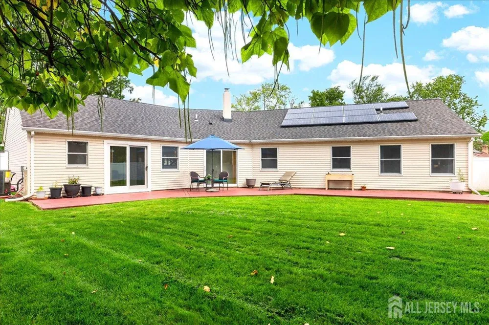6 Idlewild Road Edison, NJ 08817