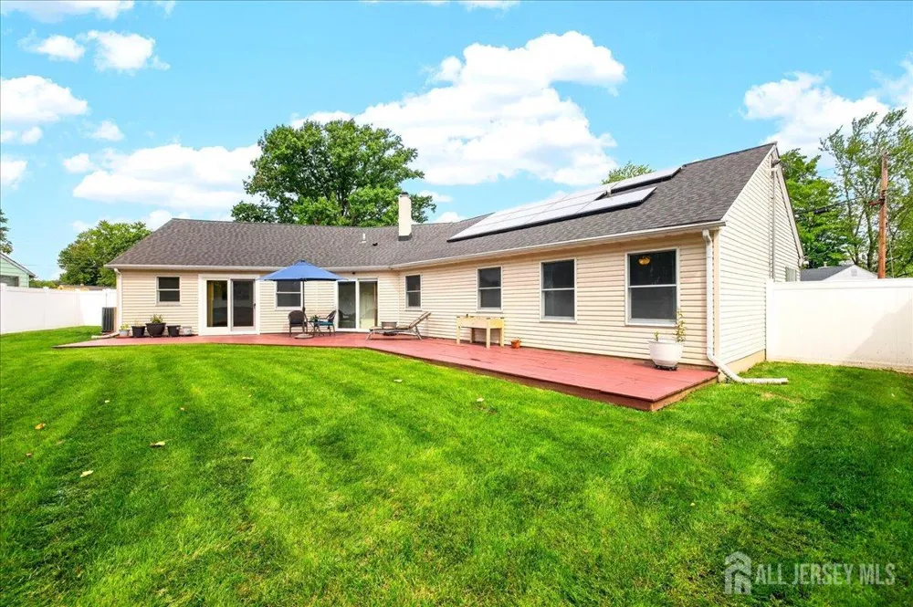 6 Idlewild Road Edison, NJ 08817