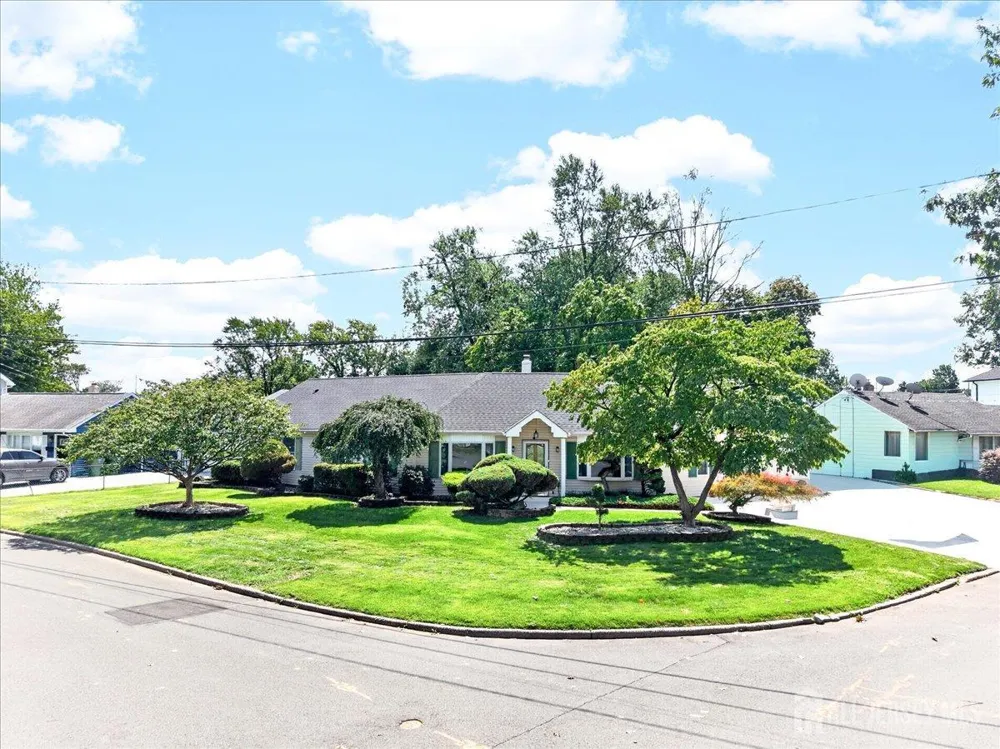 6 Idlewild Road Edison, NJ 08817