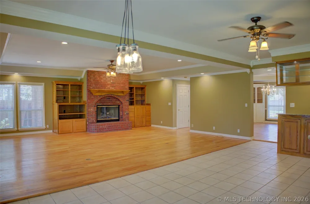 10305 E 90th Street Owasso, OK 74055