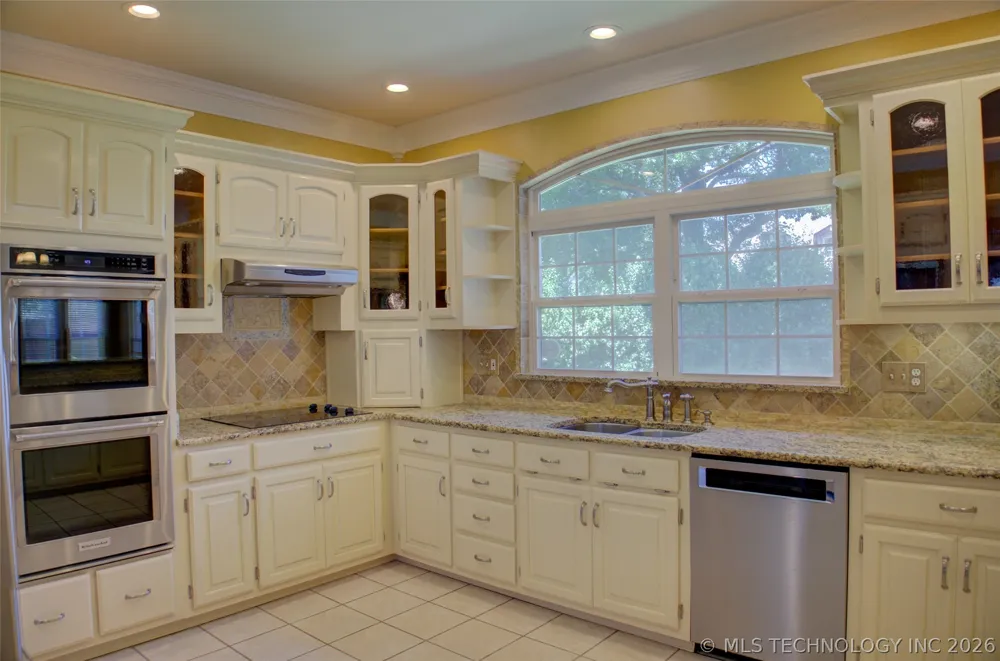 10305 E 90th Street Owasso, OK 74055