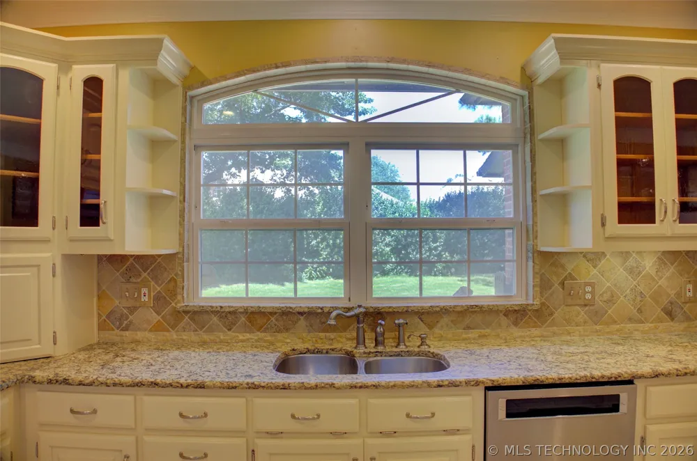10305 E 90th Street Owasso, OK 74055
