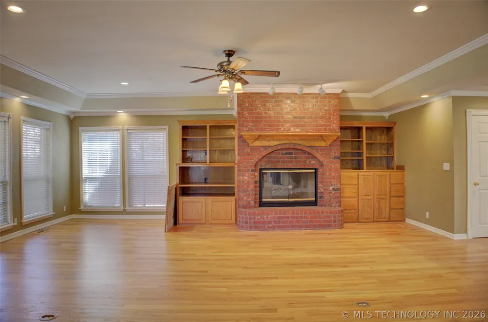 10305 E 90th Street Owasso, OK 74055