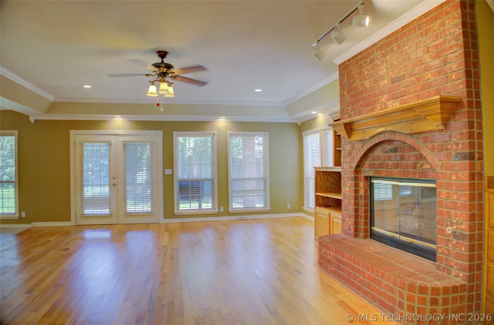 10305 E 90th Street Owasso, OK 74055